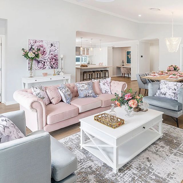 ALESSA SOFA (3 SEATER)